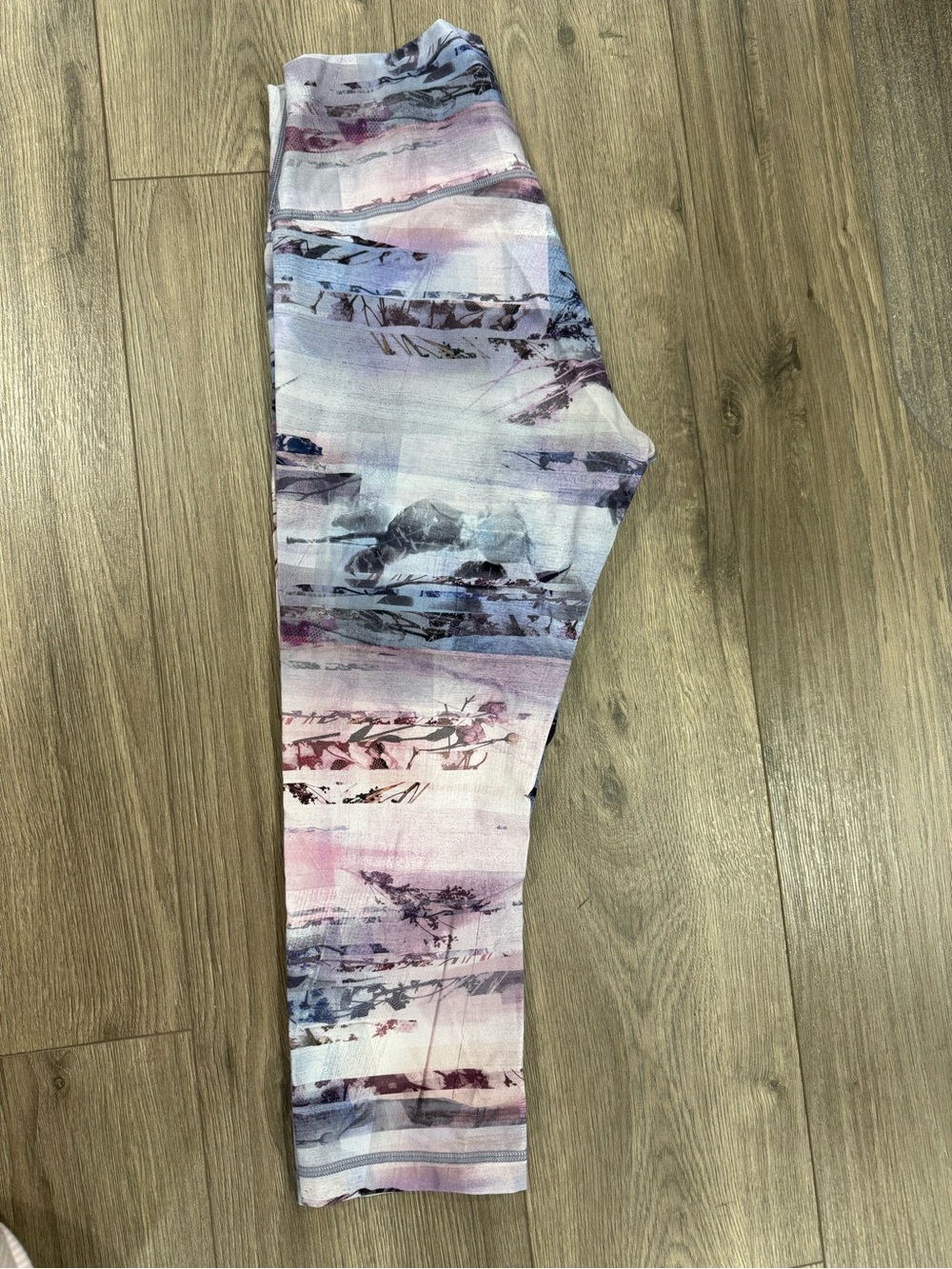 Lululemon Printed Cropped Leggings - purple water color